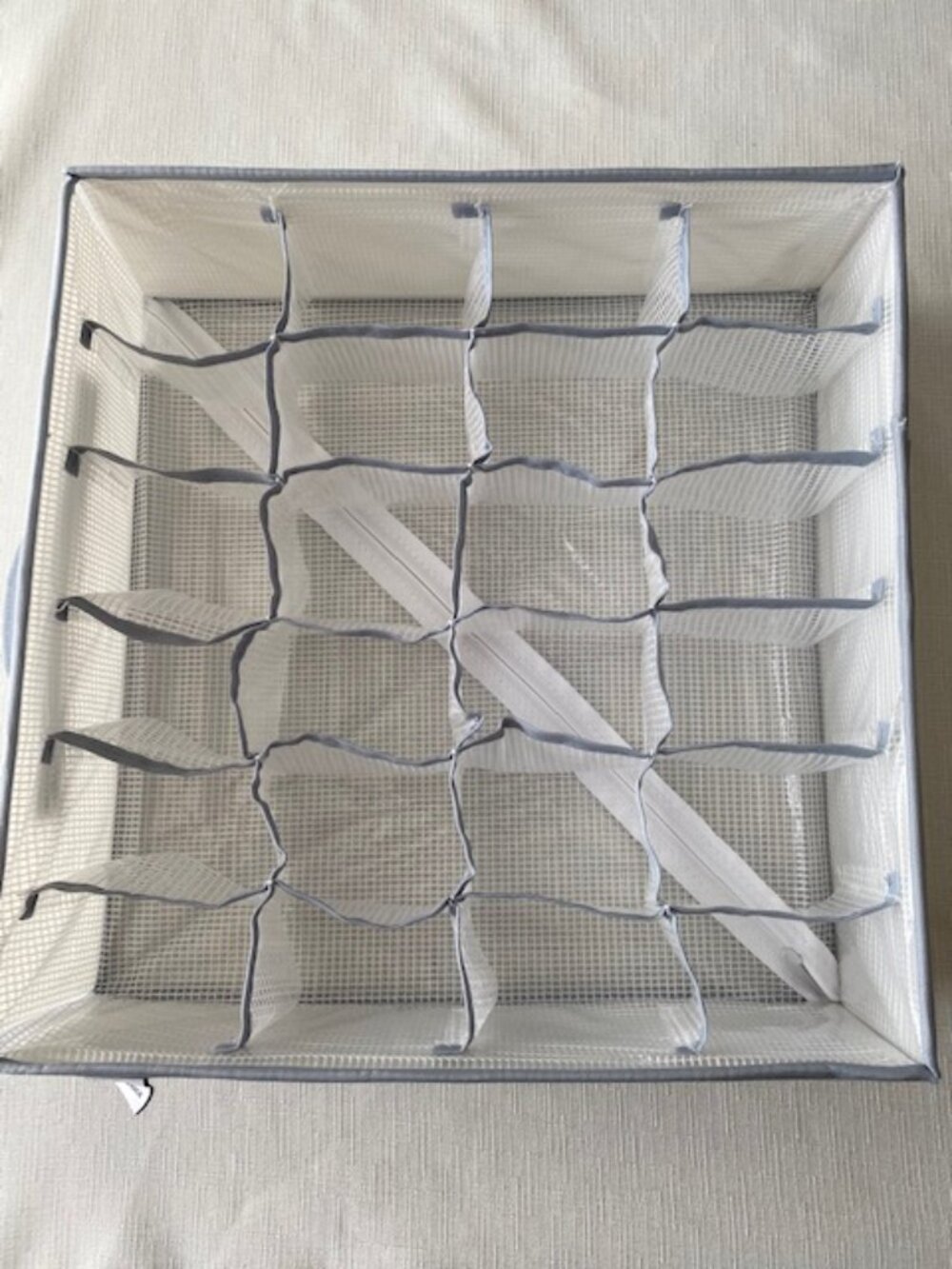Drawer organizer foldable